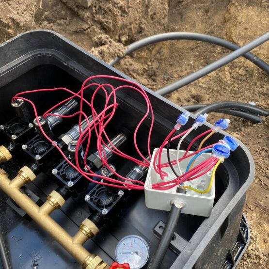 bewässerungssystem rasen installation versenkregner wasserleitungsnetz