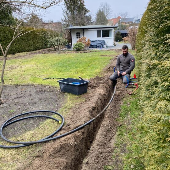 grabenfräse erdarbeiten kabelgraben schmaler leitungsgraben fräsen
